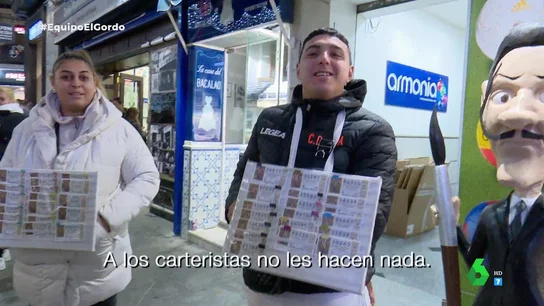Vendedor ambulante de Lotería de Navidad Vendedor ambulante de Lotería de Navidad