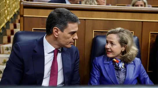 Pedro Sánchez y Nadia Calviño en el Congreso de los Diputados Pedro Sánchez y Nadia Calviño en el Congreso de los Diputados
