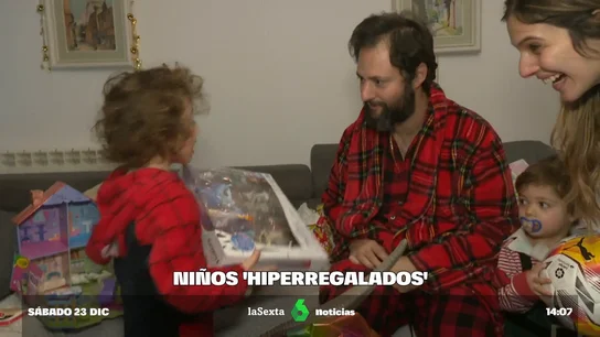 El síndrome del niño 'hiperregalado': este es el número de regalos que recomiendan los expertos El síndrome del niño 'hiperregalado': este es el número de regalos que recomiendan los expertos