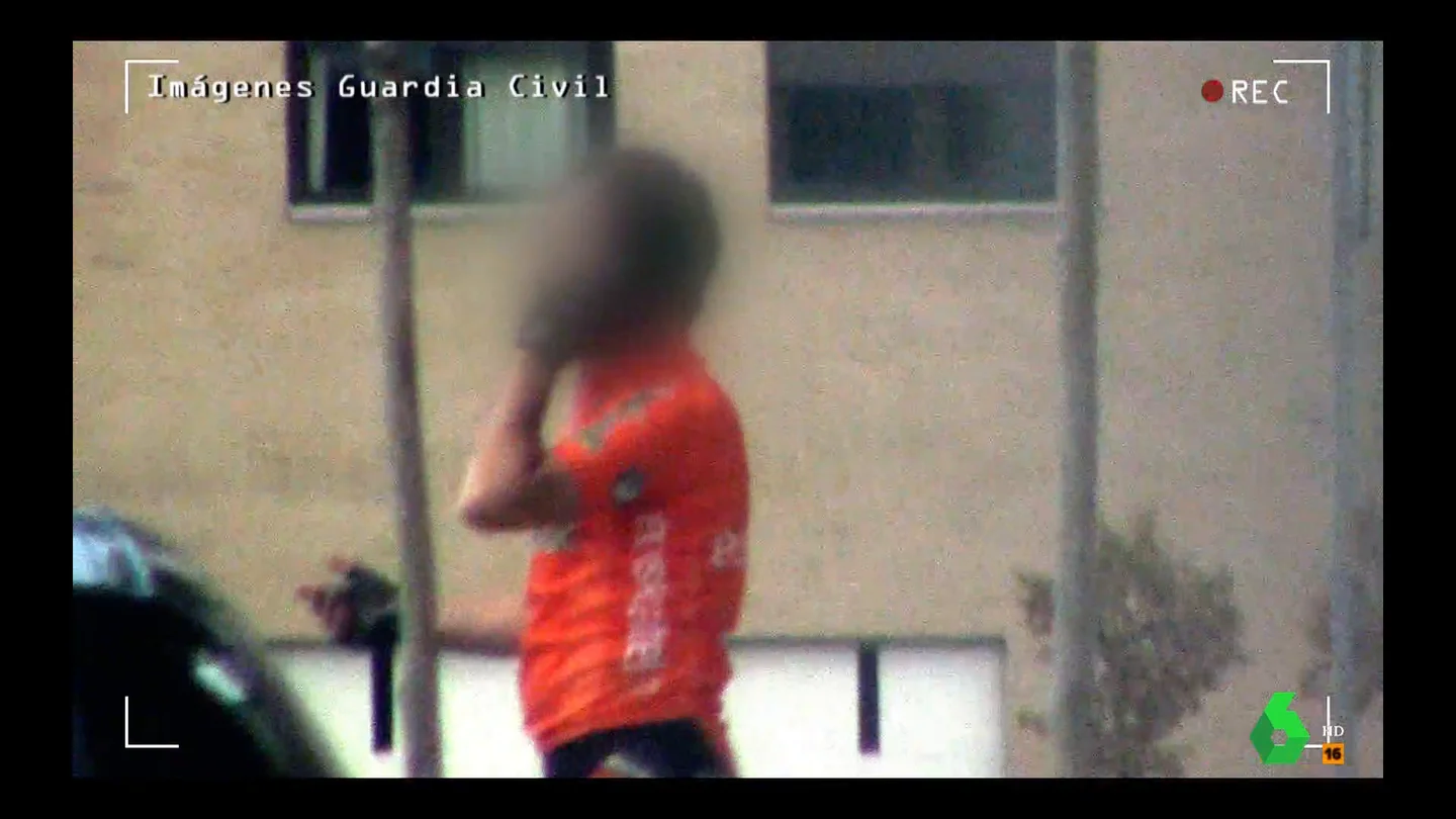El estupor de la Guardia Civil al descubrir la identidad de un comprador de cocaína: un ciclista de 70 años El estupor de la Guardia Civil al descubrir la identidad de un comprador de cocaína: un ciclista de 70 años