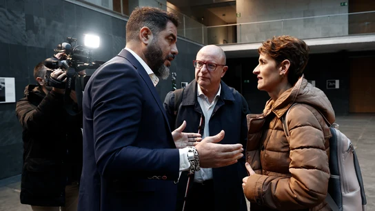 La presidenta del Gobierno de Navarra María Chivite y el portavoz del grupo parlamentario del PSN Ramón Alzorriz La presidenta del Gobierno de Navarra María Chivite y el portavoz del grupo parlamentario del PSN Ramón Alzorriz