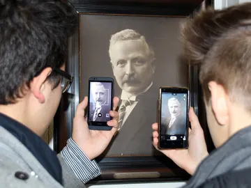 Foto a cuadro en museo Foto a cuadro en museo