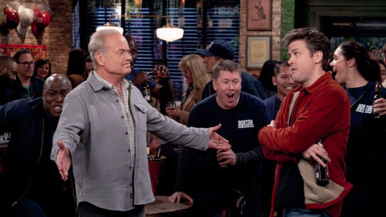 Frasier Crane (Kelsey Grammer) tratará de recuperar el tiempo perdido con su hijo Freddy (Jack Cutmore-Scott).