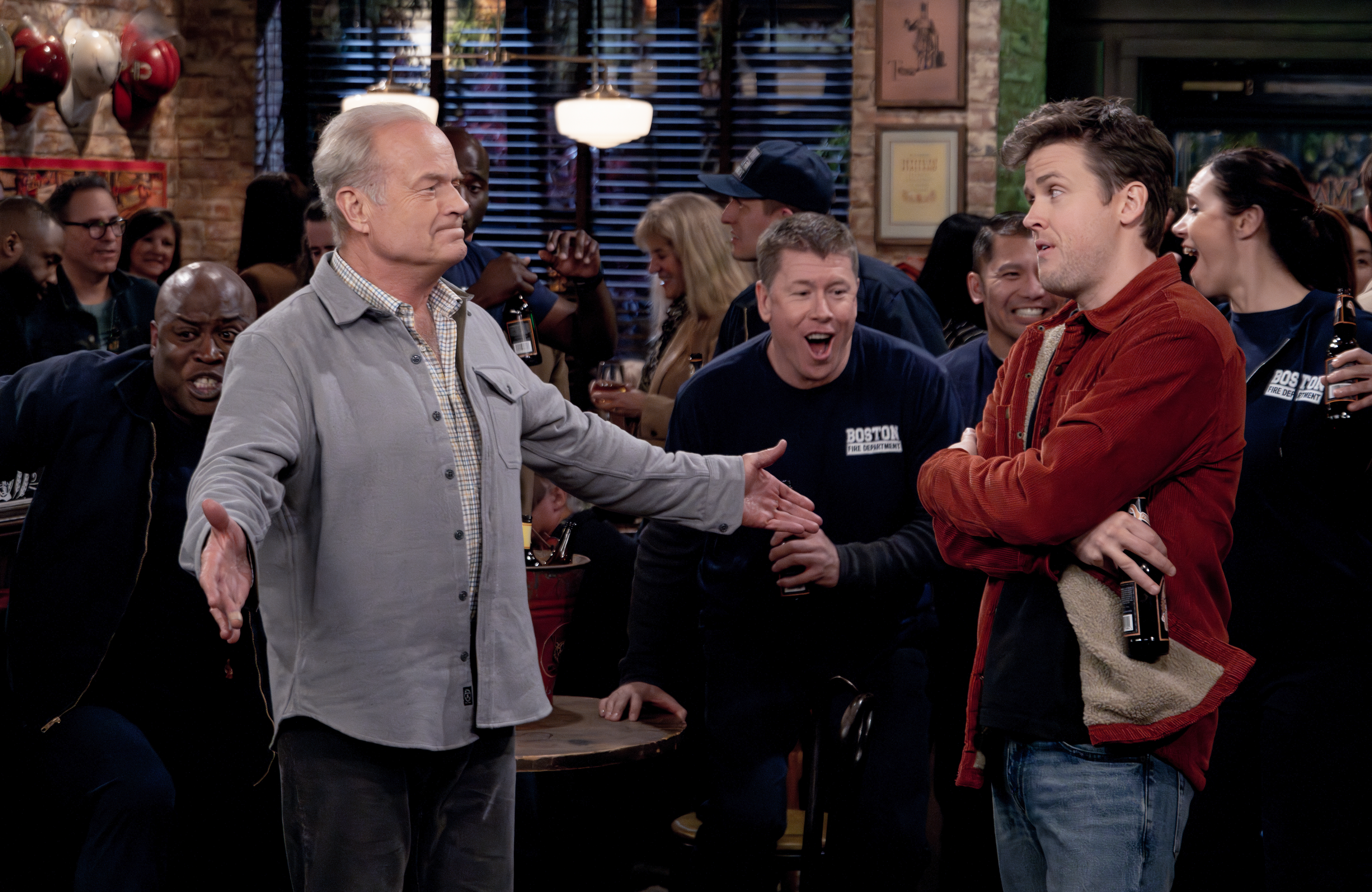Frasier Crane (Kelsey Grammer) tratará de recuperar el tiempo perdido con su hijo Freddy (Jack Cutmore-Scott). Frasier Crane (Kelsey Grammer) tratará de recuperar el tiempo perdido con su hijo Freddy (Jack Cutmore-Scott).
