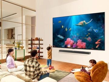 LG apuesta por el gran formato con su nuevo televisor QNED de 98 pulgadas