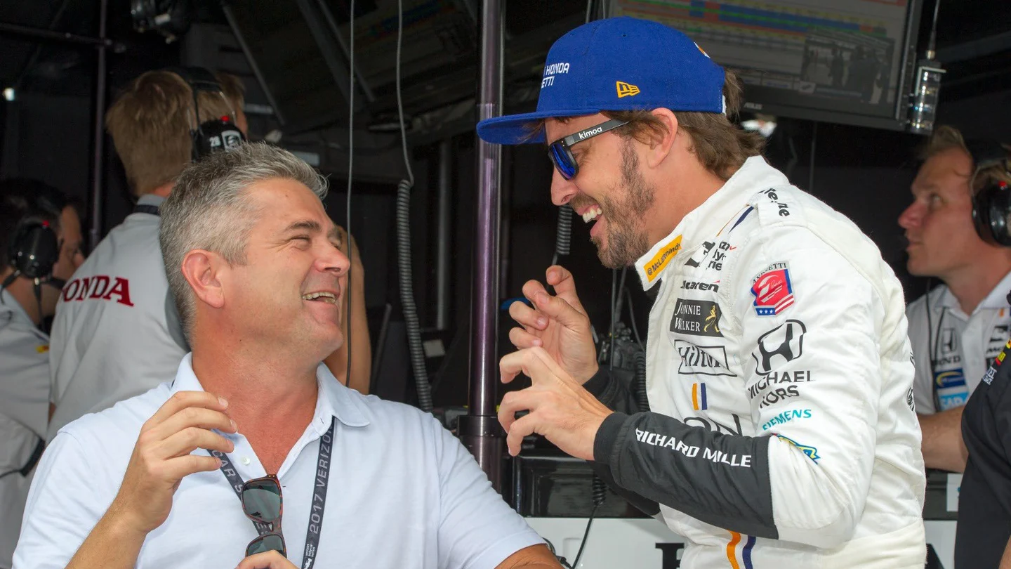 Alonso, con Gil de Ferran Alonso, con Gil de Ferran