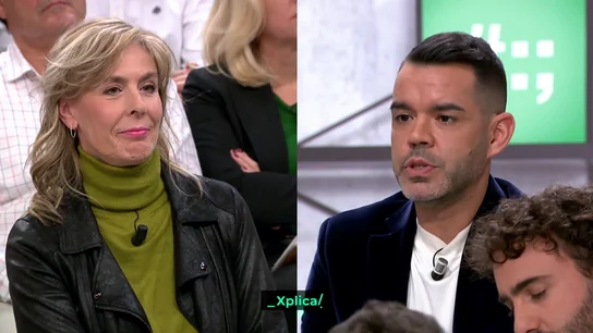 Camarero debate con una representante de propietarios Camarero debate con una representante de propietarios