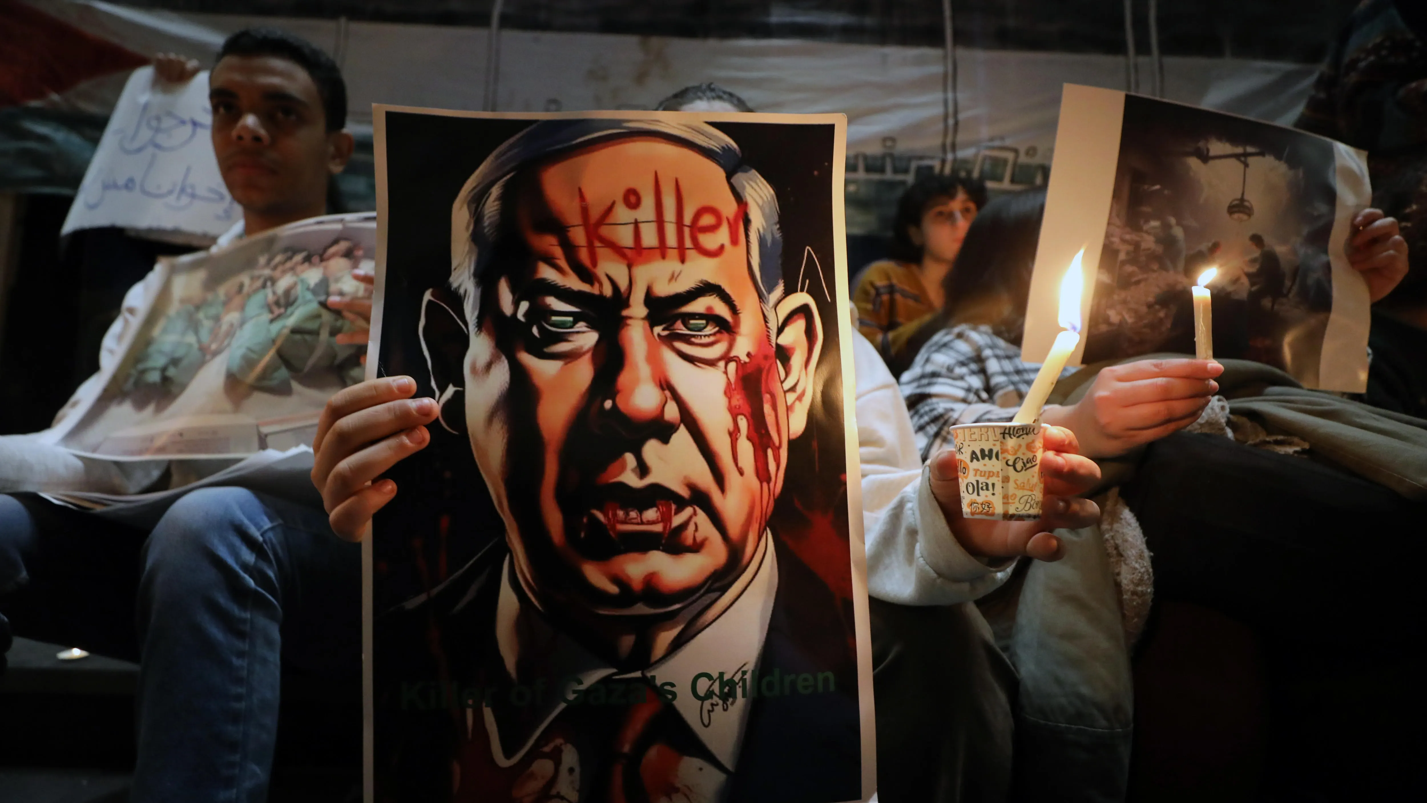 Protesta en apoyo del pueblo palestino y contra los ataques aéreos israelíes en Gaza en El Cairo, Egipto.