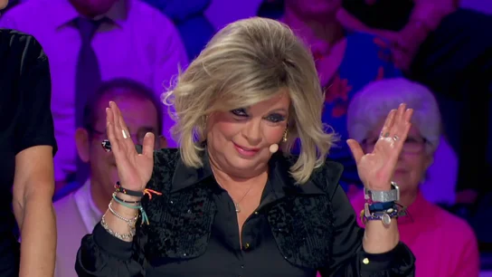 El inesperado reencuentro de Terelu Campos con Adela González en laSexta: "Con Terelu, no; con Terelú" El inesperado reencuentro de Terelu Campos con Adela González en laSexta: "Con Terelu, no; con Terelú"
