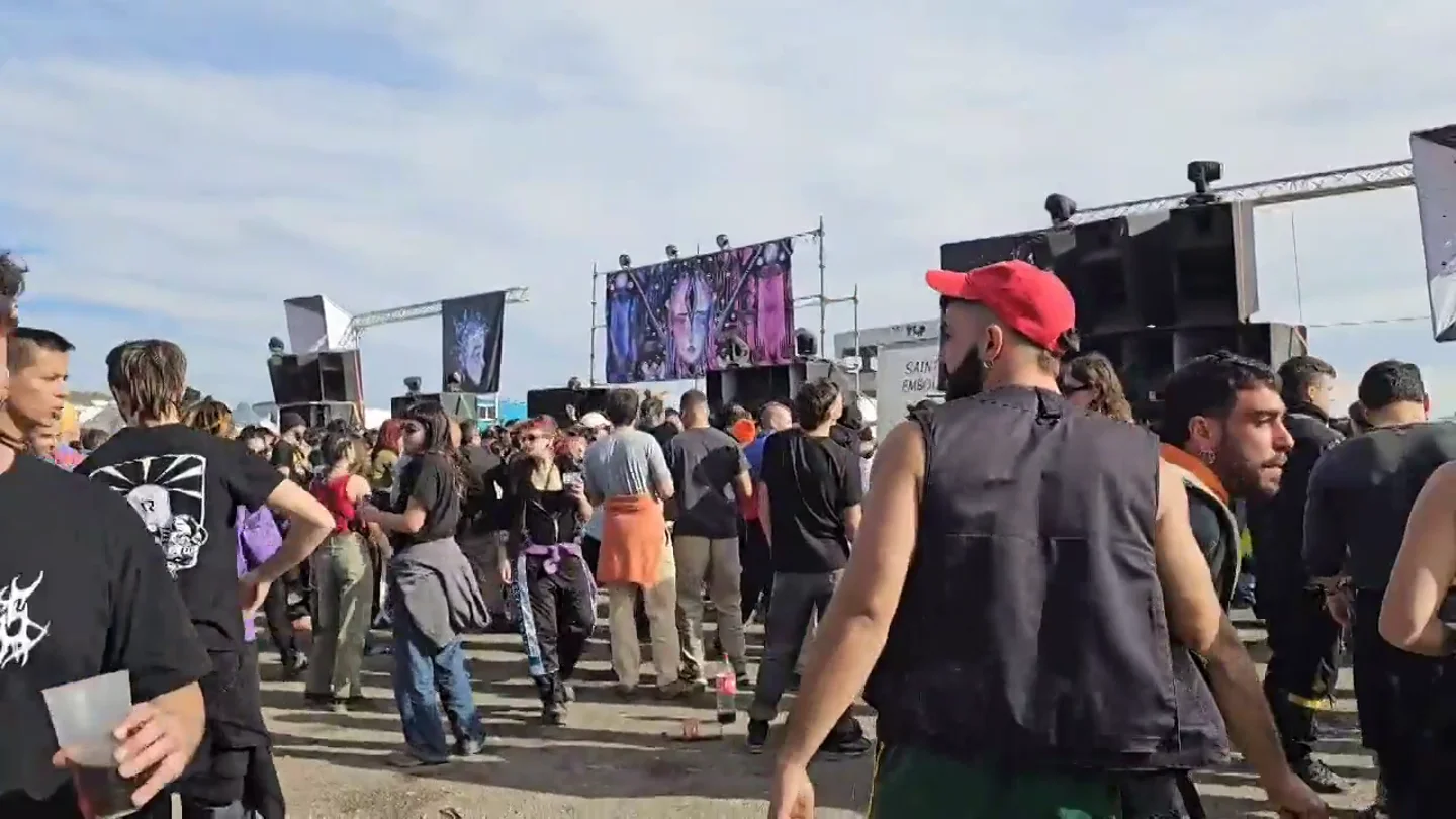 La rave ilegal Big Fucking Party invade el circuito de Fuente Álamo (Murcia) y prevé prolongarse hasta Reyes La rave ilegal Big Fucking Party invade el circuito de Fuente Álamo (Murcia) y prevé prolongarse hasta Reyes