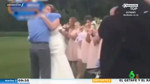 Sorprende a su novia invitando a su boda a la persona que recibió el corazón de su hijo fallecido