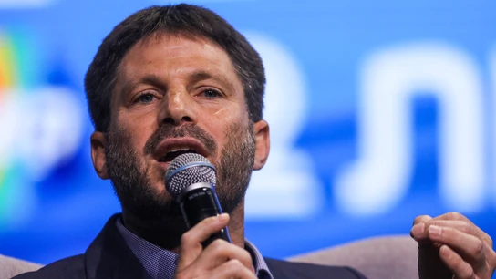 Un ministro israelí aboga por la expulsión forzosa de palestinos de Gaza como "solución humanitaria" Un ministro israelí aboga por la expulsión forzosa de palestinos de Gaza como "solución humanitaria"