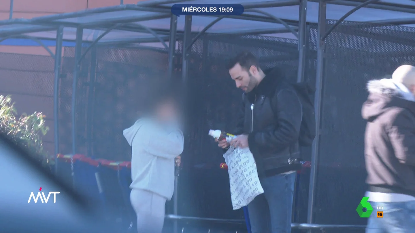 Un equipo de Más Vale Tarde compra la viagra ilegal Mero Macho en el mercado negro. Así es el potenciador sexual 'Mero Macho': la viagra ilegal que se vende como "energizante natural"