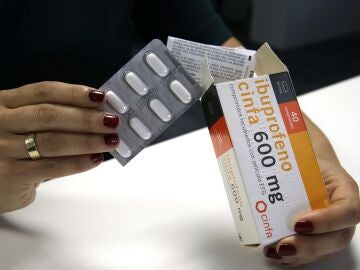 El personal de enfermería ya puede prescribir ibuprofeno y paracetamol para la fiebre