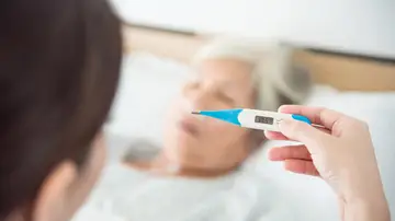 Termómetro con fiebre alta Termómetro con fiebre alta