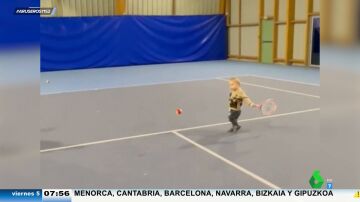 El increíble talento de un bebé de 1 año y 10 meses para el tenis: "El hijo de Rafa Nadal ya tiene rival"