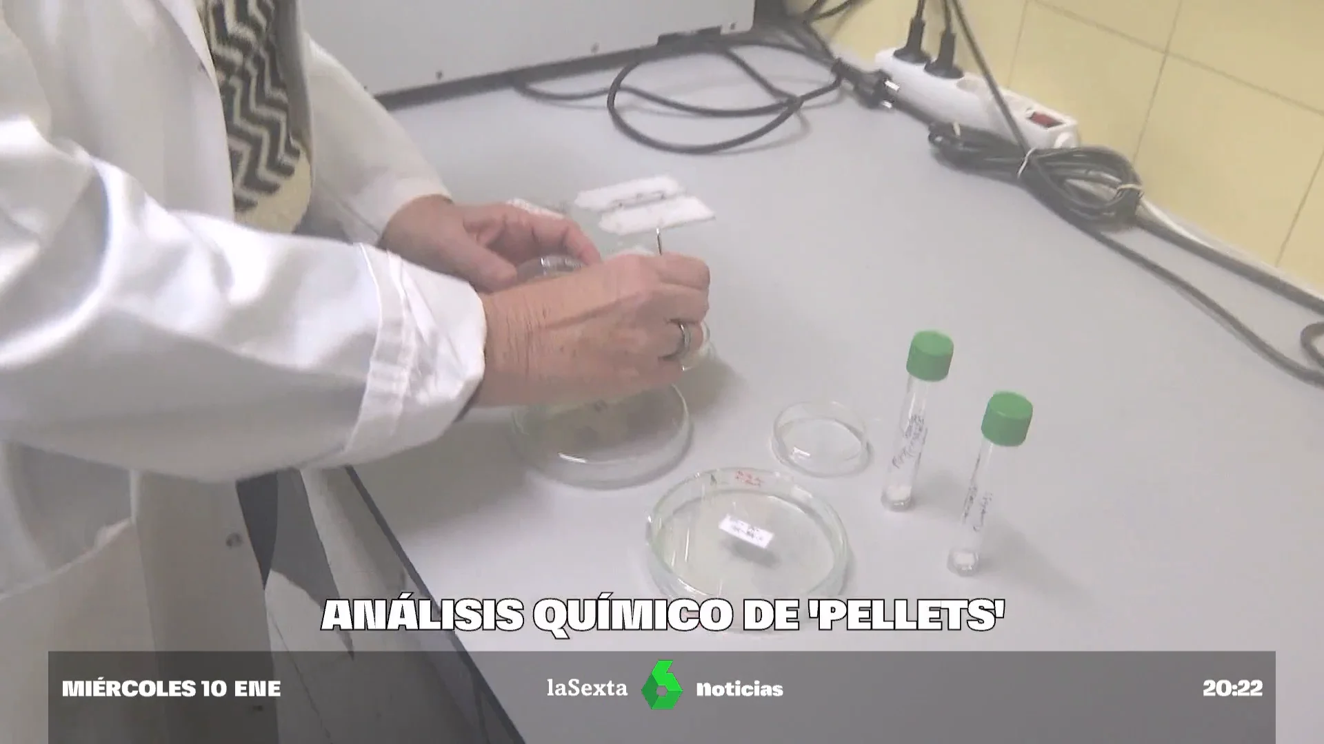 Sí, los pellets tienen "indicios de toxicidad": la Xunta pide "evitar el contacto con la piel, los ojos y la ropa"