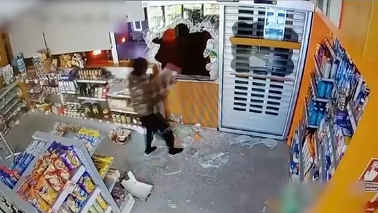 Cae una banda de aluniceros liderada por un amigo del criminal 'Rafita' por 40 golpes en restaurantes y gasolineras de Madrid Cae una banda de aluniceros liderada por un amigo del criminal 'Rafita' por 40 golpes en restaurantes y gasolineras de Madrid
