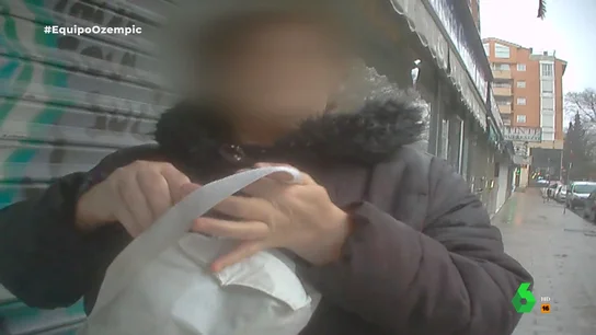 Equipo de Investigación localiza a una mujer que vende Ozempic con nombre en clave En este vídeo, Equipo de Investigación concierta una cita con una mujer que ofrece Ozempic en una plataforma de compra venta online y que asegura que más de cincuenta personas le han preguntado por su anuncio: "Me han ofrecido 500 euros".