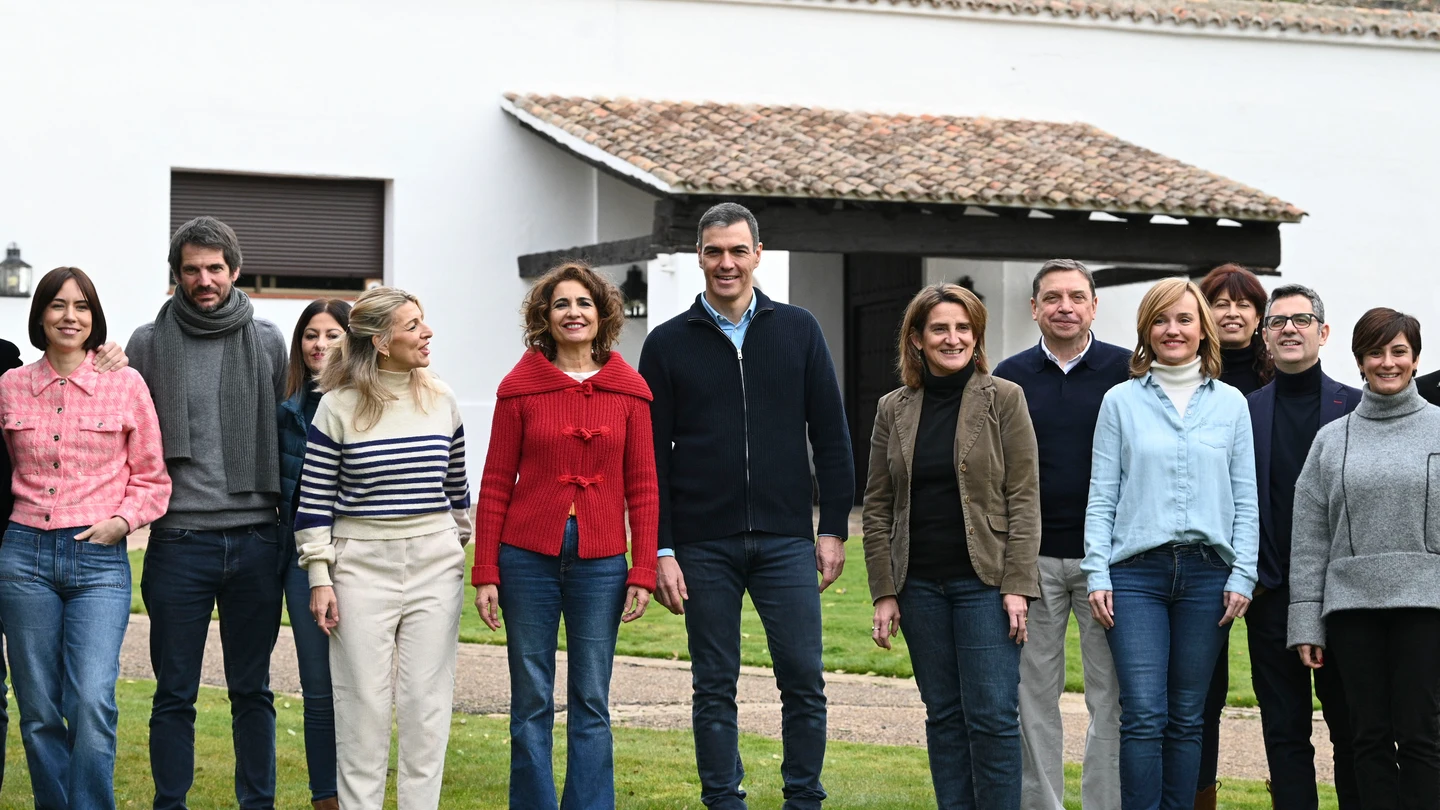 El presidente Pedro Sánchez reunido con todos los miembros del Gobierno en Quintos de Mora El presidente Pedro Sánchez reunido con todos los miembros del Gobierno en Quintos de Mora