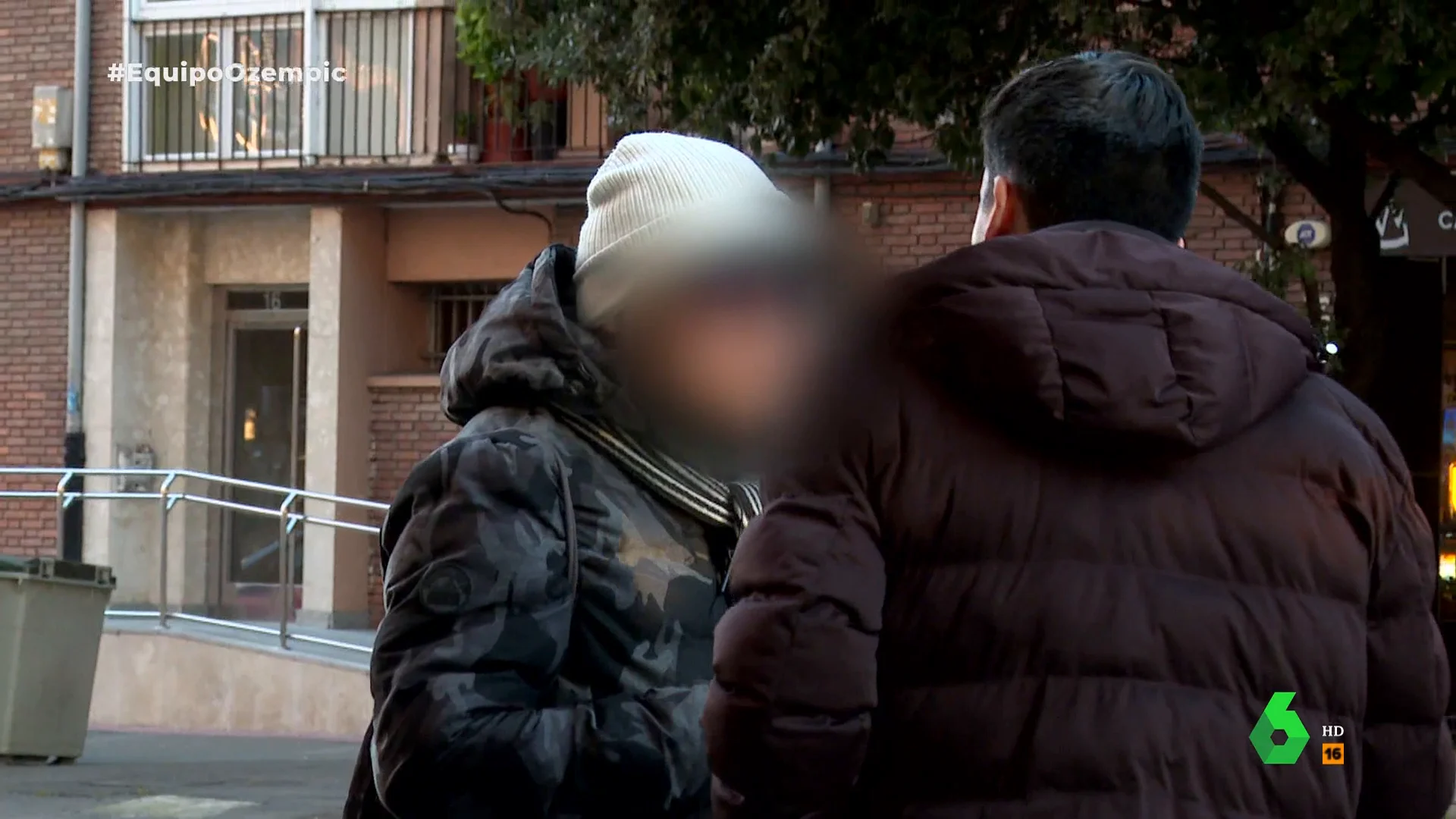 Equipo de Investigación sigue la pista a un presunto vendedor de Ozempic en el mercado negro hasta Valladolid. Al preguntarle, asegura ser solo el intermediario: "Te juro por Dios que no sé que producto es ese, no lo he visto en mi vida".