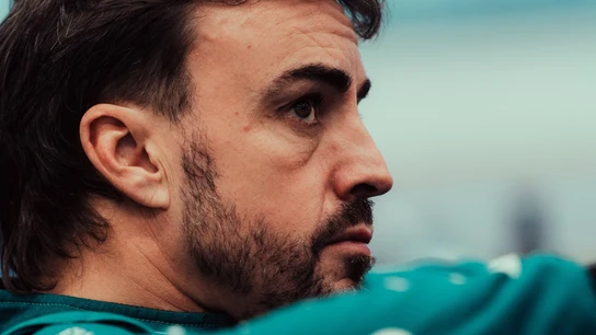 Fernando Alonso, en la fábrica de Aston Martin Fernando Alonso, en la fábrica de Aston Martin