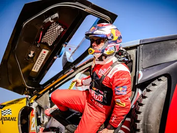 Sébastien Loeb muerde y prepara el duelo con Carlos Sainz Sébastien Loeb muerde y prepara el duelo con Carlos Sainz