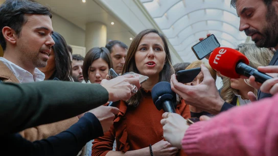 Ione Belarra atiende a los medios de comunicación en los pasillos del Senado Ione Belarra atiende a los medios de comunicación en los pasillos del Senado