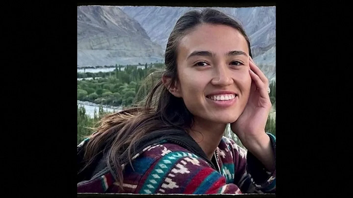 "¿Seguirán con vida?": Hamás presiona a Israel con un vídeo en el que muestra fotos de tres rehenes y anuncia que dará a conocer su destino "¿Seguirán con vida?": Hamás presiona a Israel con un vídeo en el que muestra fotos de tres rehenes y anuncia que dará a conocer su destino
