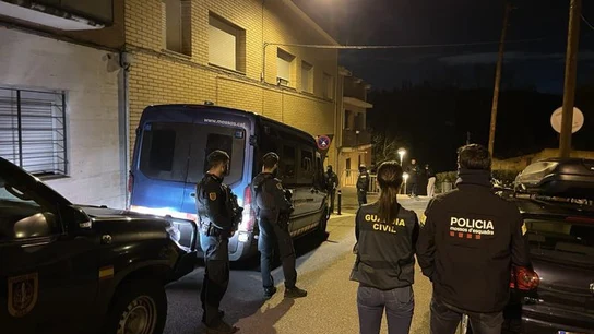 Operación conjunta de Mossos y Guardia Civil contra el terrorismo yihadista en Cataluña y Extremadura Operación conjunta de Mossos y Guardia Civil contra el terrorismo yihadista en Cataluña y Extremadura