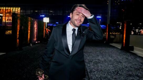 Kieran Culkin despu&eacute;s de recoger el Emmy a mejor actor de drama por 'Succession'.