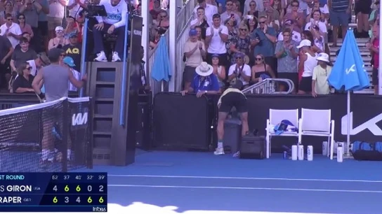Jack Draper termina vomitando en pleno Open de Australia por el calor Jack Draper termina vomitando en pleno Open de Australia por el calor