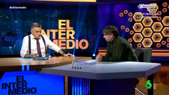 Wyoming reacciona a la pregunta de Jordi Évole sobre su retirada ¿A qué partido político se afiliaría Jordi Évole? ¿Es más complicada la situación de Cataluña o del Barça? ¿Qué hay de cierto en la retirada de Wyoming de El Intermedio? Ambos presentadores se baten en un divertido duelo de preguntas en este vídeo.