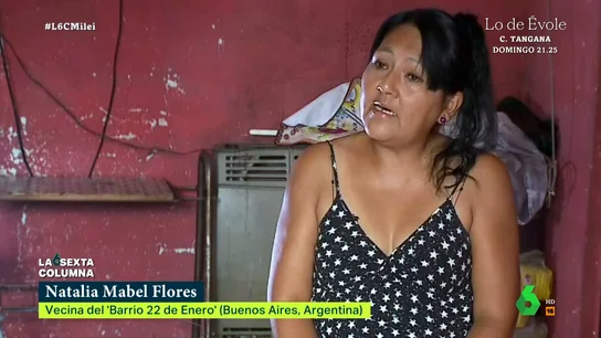 Natalia Mabel Flores, vecina del 'barrio 22 de enero', una de las "villas miseria" de Argentina.  "Mis hijos no tienen futuro": el lamento de una mujer contra las políticas antiayudas de Milei