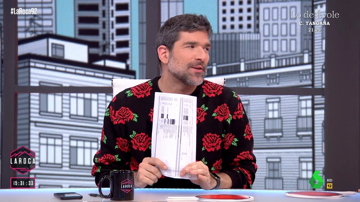 LAROCA El 'dardo' de Nacho García a Nuria Roca por su afición por los domingos LAROCA El 'dardo' de Nacho García a Nuria Roca por su afición por los domingos