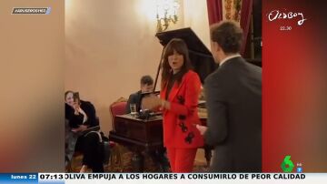 David Bisbal, Vanesa Martín y Pablo López versionan a Rocío Jurado en una fiesta en Sevilla ante Hillary Clinton