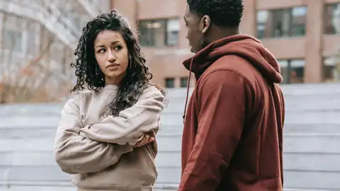 Pareja enfadada Pareja enfadada