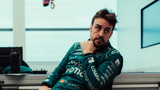Fernando Alonso, en la fábrica de Aston Martin Fernando Alonso, en la fábrica de Aston Martin