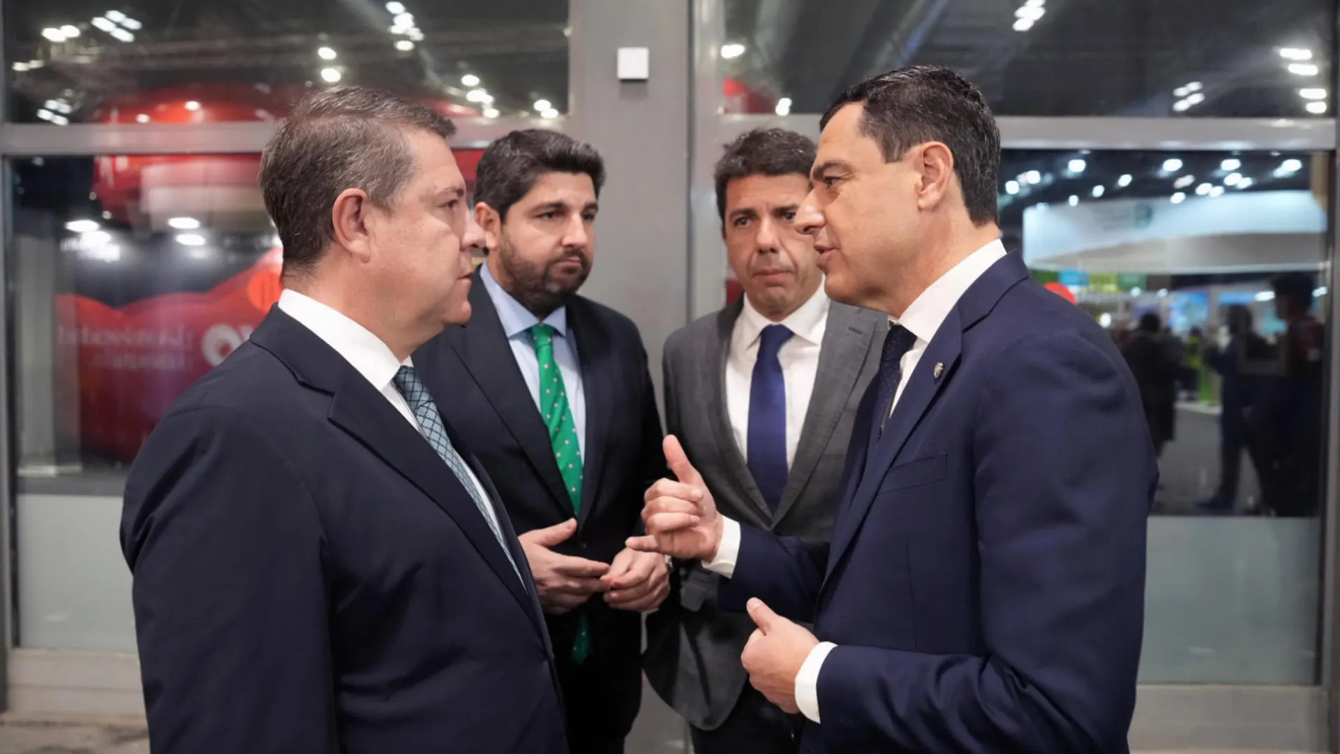 Los presidentes de Castilla-La Mancha, Emiliano García-Page; de Andalucía, Juanma Moreno; de la Comunidad de Murcia, Fernando López Miras, y de Valencia, Carlos Mazón.