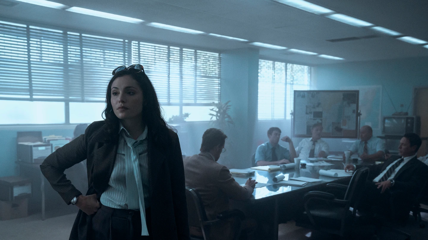 Juliana Aidén Martínez como la agente June Hawkins en 'Griselda'. Juliana Aidén Martínez como la agente June Hawkins en 'Griselda'.