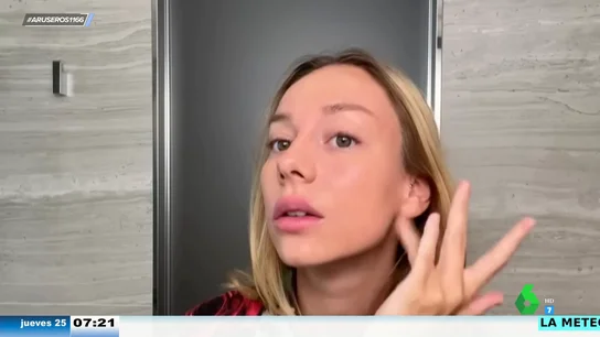 El truco para maquillarse de Ester Expósito: este es su tutorial de belleza El truco para maquillarse de Ester Expósito: este es su tutorial de belleza