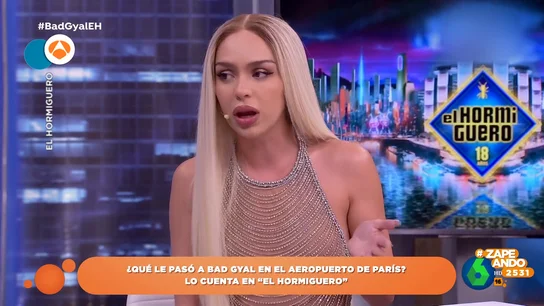 Bad Gyal cuenta en 'El Hormiguero' por qué estuvo a punto de no volar en el aeropuerto de París: "A veces me da de payasa" Bad Gyal cuenta en 'El Hormiguero' por qué estuvo a punto de no volar en el aeropuerto de París: "A veces me da de payasa"