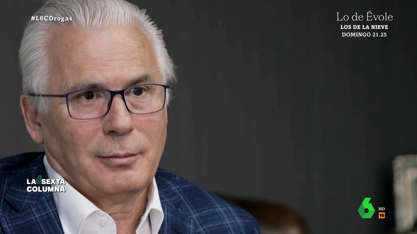 Baltasar Garzón, sobre legalizar la droga: "Parece que si la cocaína es legal, al día siguiente voy a comprar 50 papelinas, y no" laSexta Columna analiza los resultados de legalización de la marihuana en Canadá y pregunta a la fiscal antidroga Ana Villagómez, Baltasar Garzón y el psicofarmacólogo Antón Gómez-Escolar si podría hacerse algo similar con otras drogas y cómo.