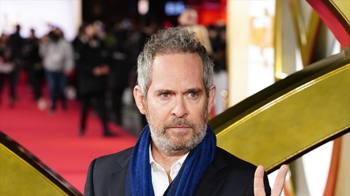 Tom Hollander mistakenly received a check addressed to Tom Holland: “It was a seven-figure sum.” Tom Hollander mistakenly received a check addressed to Tom Holland: “It was a seven-figure sum.”