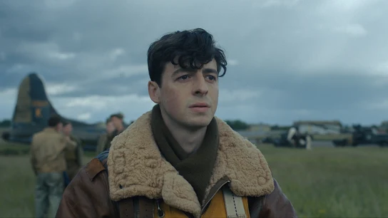 Anthony Boyler como el lugarteniente Harry Crosby en 'Los amos del aire'. Anthony Boyler como el lugarteniente Harry Crosby en 'Los amos del aire'.