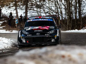 Elfyn Evans resiste al frente del Rally de Montecarlo Elfyn Evans resiste al frente del Rally de Montecarlo