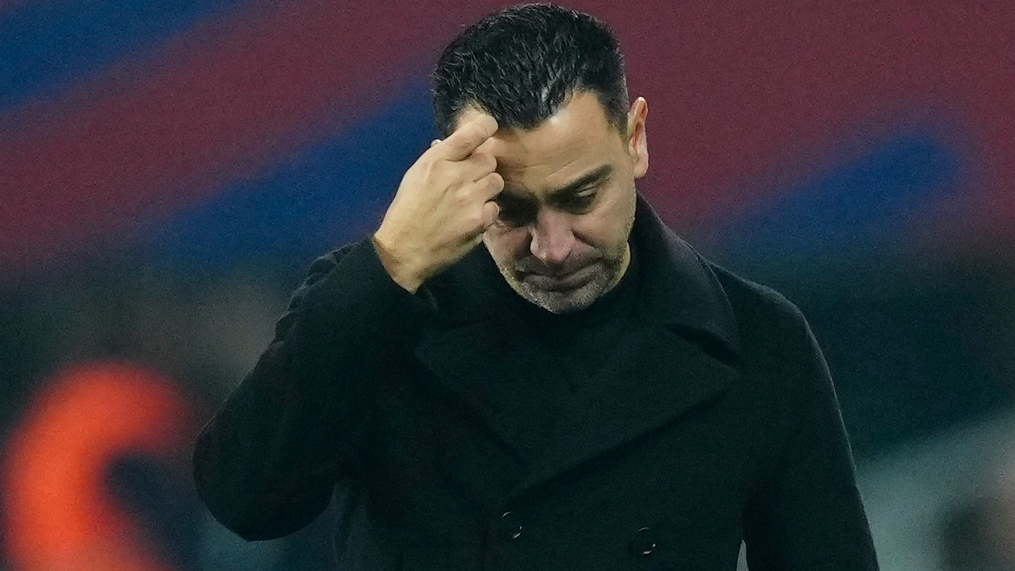 Xavi, contrariado durante un partido