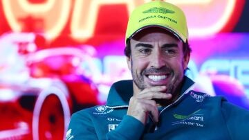 Fernando Alonso, sonriente