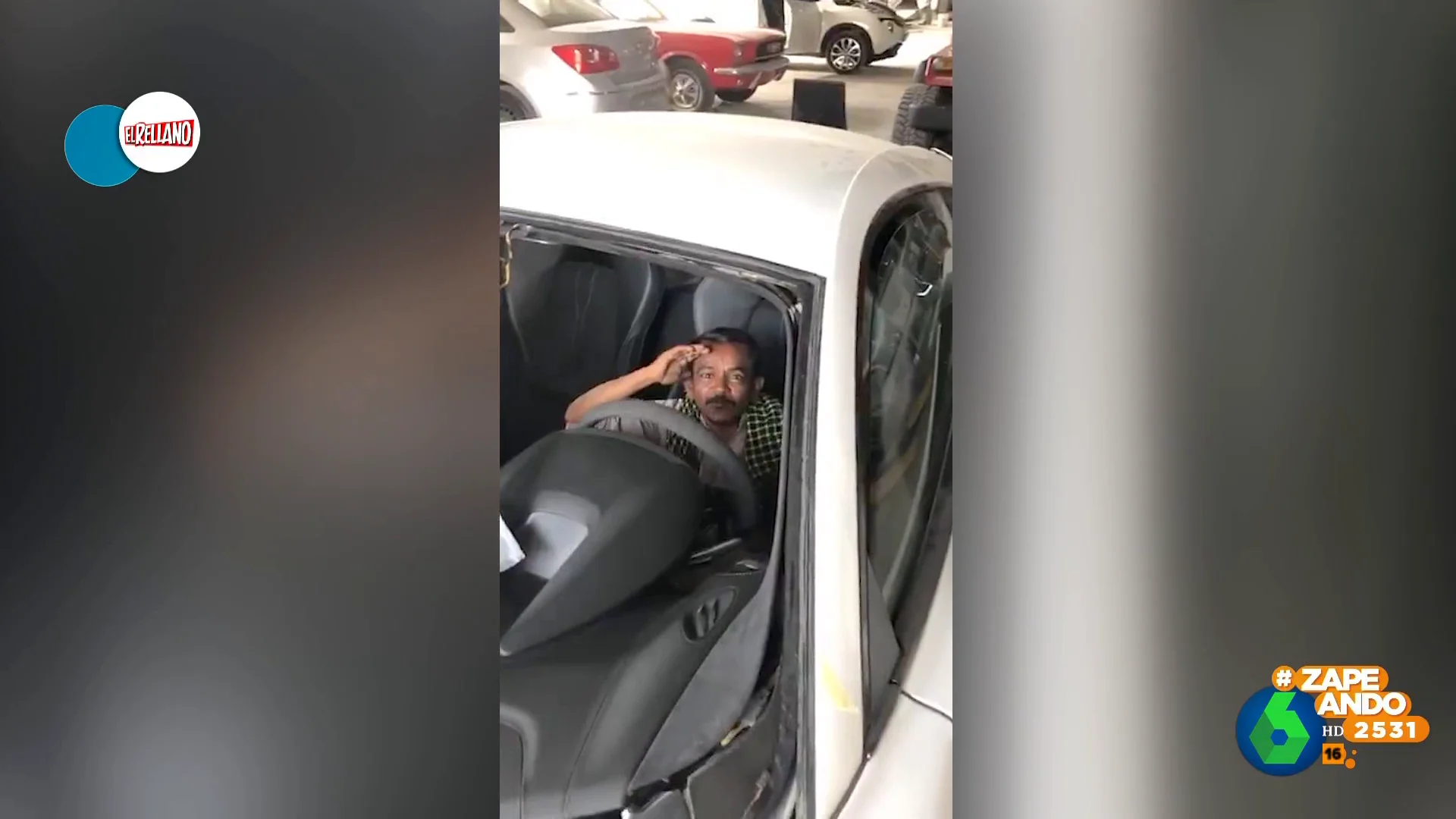 El doloroso accidente de un hombre que intentaba presumir de coche deportivo