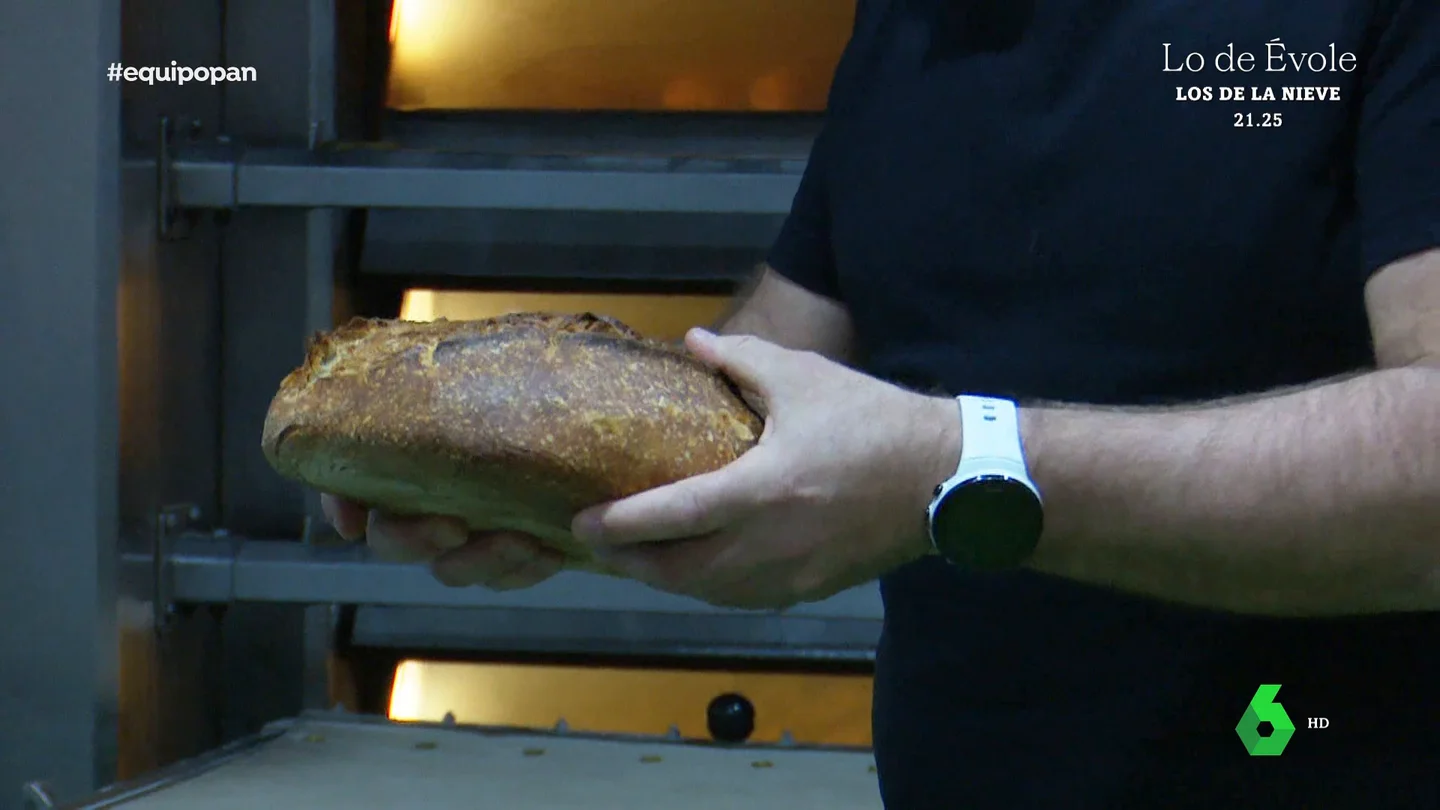 Un panadero alerta del "fraude" en su sector: "El 98% de las panaderías no tiene un buen pan" Un panadero alerta del "fraude" en su sector: "El 98% de las panaderías no tiene un buen pan"